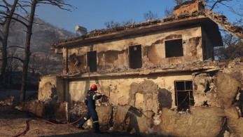Σαλαμίνα: ξεκινά η καταγραφή των ζημιών μετά τη φονική πυρκαγιά
