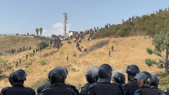 Νέα απόπειρα εισβολής μεταναστών στη Θέουτα: Εκατοντάδες υπό κράτηση στο Μαρόκο (photo-video)