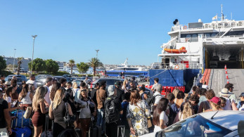 Κορυφώνεται η έξοδος των αδειούχων Αυγούστου: πάνω από 100.000 έφυγαν από Πειραιά