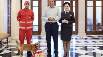 Κυριάκος Μητσοτάκης: Πρώτες βοήθειες στην παγκόσμια ημέρα σκύλου, με πρωταγωνιστή τον Peanut
