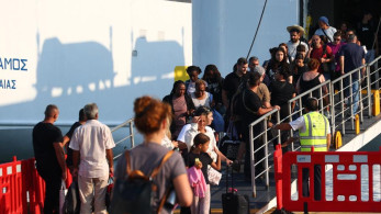 Κορυφώνεται η έξοδος των αδειούχων – Πάνω από 27.000 επιβάτες φεύγουν σήμερα από τα λιμάνια της Αττικής (video)
