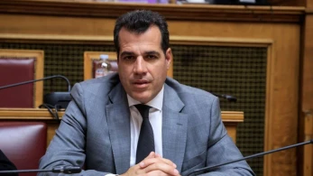 Πλεύρης: Τα μέτρα αποδίδουν, οι παράνομοι μετανάστες επιλέγουν επιστροφή αντί φυλακής