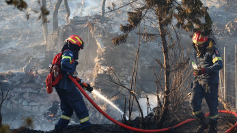 Χωρίς ενεργό μέτωπο η φωτιά στην Κάλυμνο - Υπό μερικό έλεγχο στην Κρήτη - Ήχησε το 112