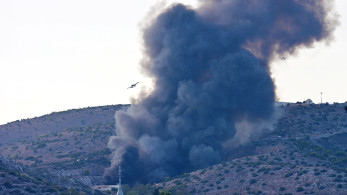 Φωτιά στη Σαλαμίνα: μήνυμα 112 για εκκένωση δύο περιοχών (video)