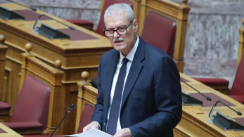 Υπεγράφη από τον Ευ. Τουρνά η επαύξηση των ωρών απασχόλησης των εποχικών πυροσβεστών