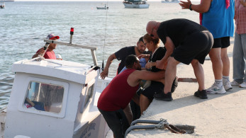 Φωτιά στη Χαλκιδική: Βελτιωμένη εικόνα - εκατοντάδες άτομα απεγκλωβίστηκαν διά θαλάσσης στη Σίβηρη (video)