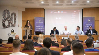 ΟΝΝΕΔ για Τσίπρα: «Τσάμπα το rebranding» με ταινία μικρού μήκους και από την Κεντρική Επιτροπή στη Θεσσαλονίκη