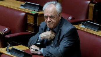 Οι αιχμές Δραγασάκη στον Τσίπρα και τα χαμόγελα σε ΣΥΡΙΖΑ - Νέα Αριστερά
