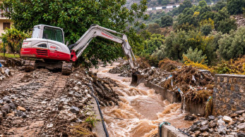 Συνεχίζονται οι ισχυρές βροχοπτώσεις στην Κρήτη: μεγάλες καταστροφές στις καλλιέργειες - Δεκάδες χωριά χωρίς ρεύμα