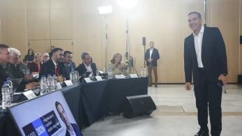 Η υποκρισία Τσίπρα, η «λοβοτομή» της μνήμης και η καθεστωτική κληρονομιά του ΣΥΡΙΖΑ