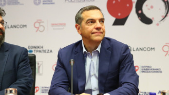 H αγωνία του Αλέξη Τσίπρα μετά τις δημοσκοπήσεις: χάνει ποσοστά, ψάχνει πού θα στρίψει