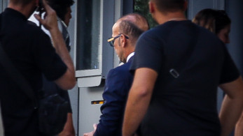 Προκαλεί ο γιατρός Θεοδωρόπουλος από τη φυλακή: «Ήταν θέμα χρόνου να φύγει ο Γιώργος Μαζωνάκης»