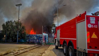 Φωτιά στου Ρέντη σε ακαθάριστο οικόπεδο - Εστάλη 112 για τους καπνούς (video)