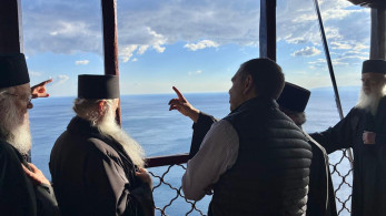Από άθεος, προσκυνητής στο Άγιο Όρος - Το νέο... «θαύμα» του Αλέξη Τσίπρα