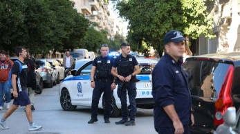 Καλλιθέα: η αστυνομία απομάκρυνε τα δύο φιαλίδια με ουσία που χρησιμοποιείται για εκρηκτικά