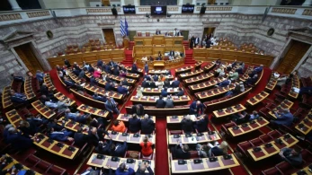 ΠΑΣΟΚ εναντίον ΕΛΑΣ: Φουντώνει ο πόλεμος για τους ανεξάρτητους βουλευτές