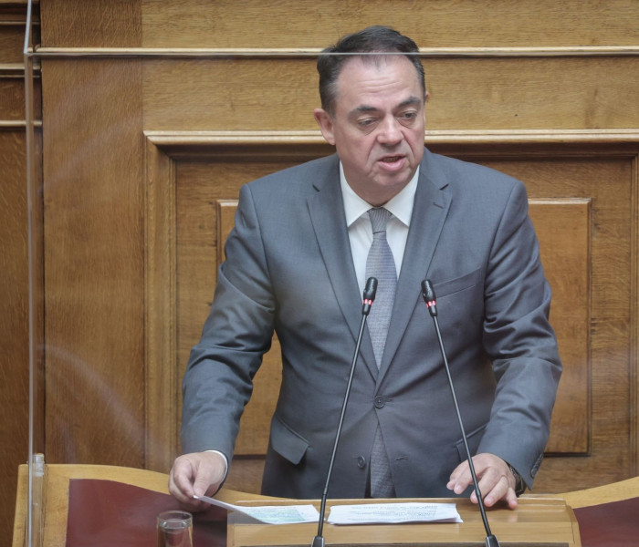 Μόνο αγάπη - EΛΑΣ-ΠΑΣΟΚ: ραντεβού στα δικαστήρια