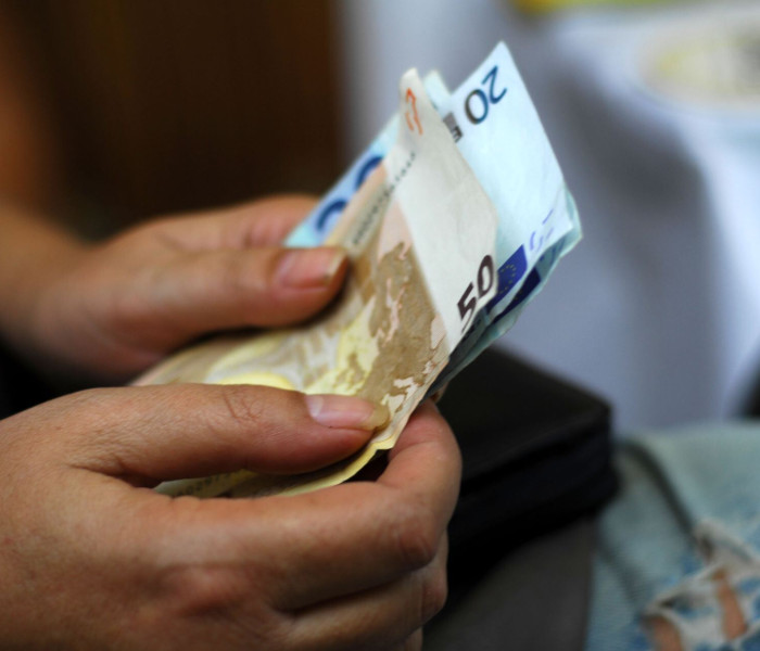 Στις 30 Νοεμβρίου η πληρωμή των 400 ευρώ σε 2,2 εκατ. δικαιούχους