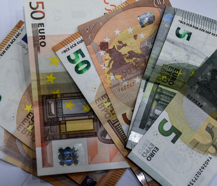 Αναδρομικά: ποιοι παίρνουν έως 9.568 ευρώ - Πότε πάνε ταμείο