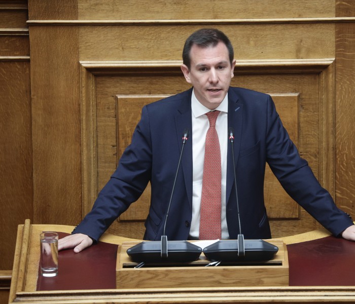 Εξώδικο Δουδωνή σε Χιώτη για πολιτικό σχολιασμό: Ποια είναι τα όρια της πολιτικής και ποια του Τύπου