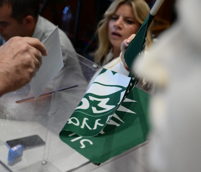 Οι αθλιότητες γυρίζουν μπούμερανγκ: ο Ανδρουλάκης, οι κουμπαριές και το κάρμα