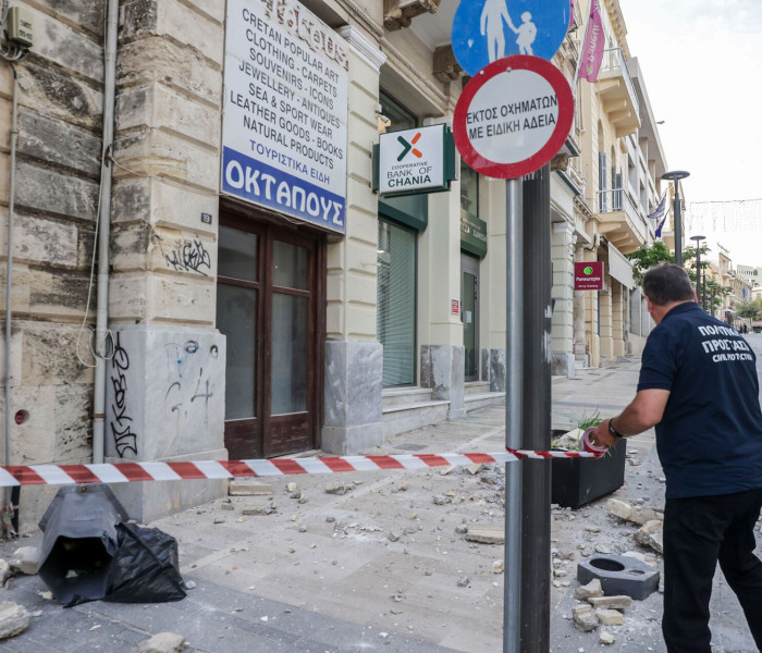 Καταρρέουν τα μπαλκόνια στην Κρήτη - Δύο περιστατικά μέσα σε λίγες ώρες (video)