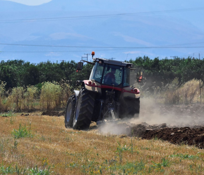 Κομισιόν: Συναγερμός για «βόμβα» στα λιπάσματα - Φόβοι για νέο κύμα ακρίβειας στα τρόφιμα στην Ευρώπη