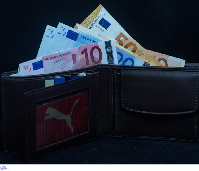 Συντάξεις Απριλίου: νωρίτερα οι πληρωμές λόγω 25ης Μαρτίου - Όλες οι ημερομηνίες