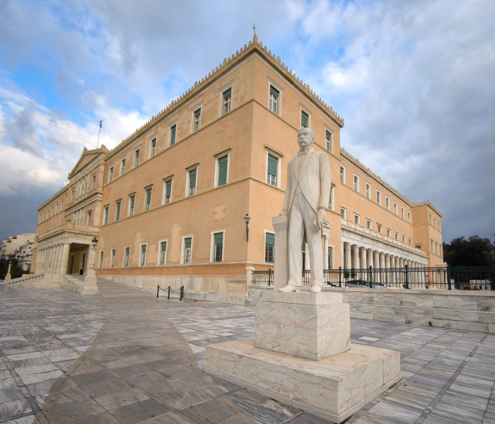 Προϋπολογισμός: πρωτογενές πλεόνασμα 10,3 δισ. στο δεκάμηνο