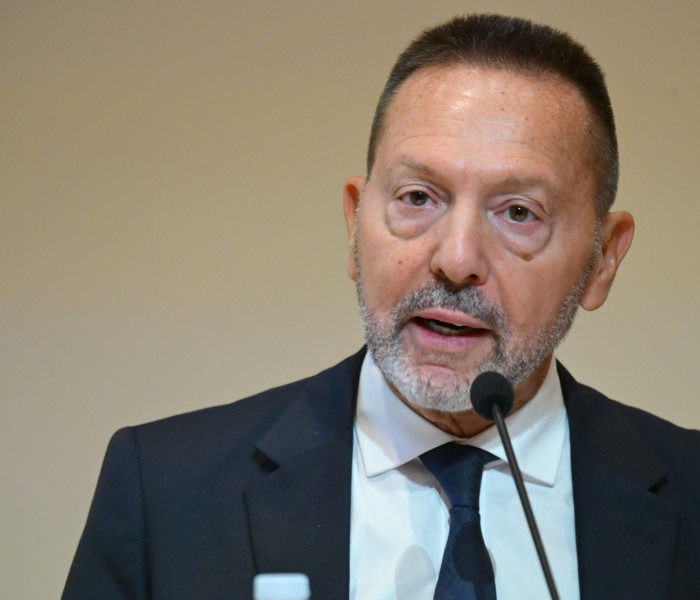 Ο Γιάννης Στουρνάρας αδειάζει το ΠΑΣΟΚ για 13η σύνταξη: Τρέλα, θα οδηγούσε σε δύσκολες καταστάσεις