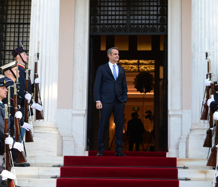 Φρεγάτες, φοροελαφρύνσεις, συνταγματική αναθεώρηση: οι τομές του κυβερνητικού έργου με απτά αποτελέσματα