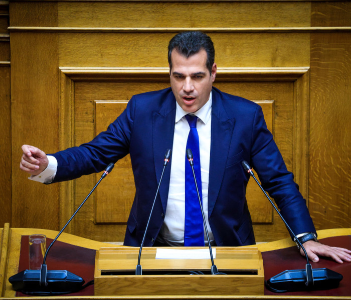 Θάνος Πλεύρης: Δύο νέες δομές φιλοξενίας μεταναστών σε Ηράκλειο και Χανιά - Σχέδιο για μόνιμη παρουσία στην Κρήτη