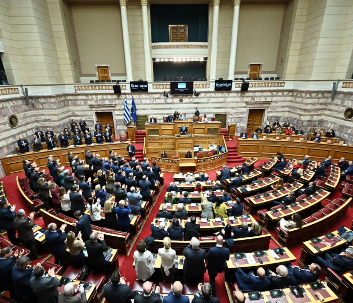 Συνταγματική αναθεώρηση: στο επίκεντρο η μονιμότητα στο Δημόσιο - Το κυβερνητικό σχέδιο