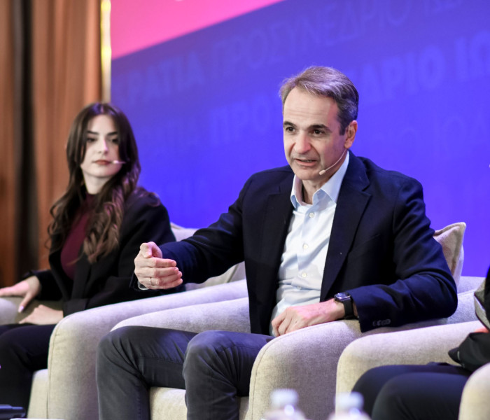 Κυριάκος Μητσοτάκης: Γίνεται πράξη η δέσμευσή μας για περισσότερες και με καλύτερες αμοιβές δουλειές (video)