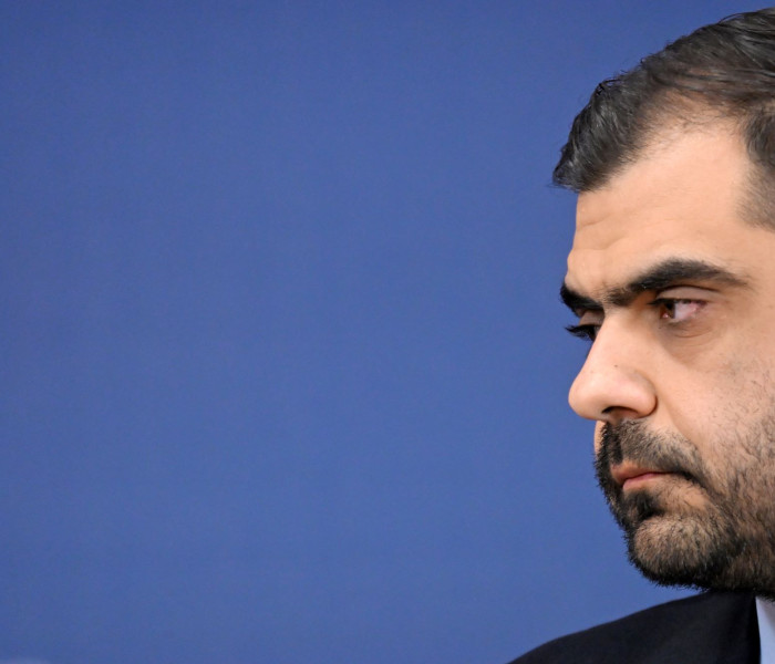 Παύλος Μαρινάκης για Ειδικό Φόρο Κατανάλωσης στα καύσιμα: Ανοικτό το ενδεχόμενο νέων μέτρων στήριξης - Η αντιπολίτευση ζητά χωρίς να κοστολογεί