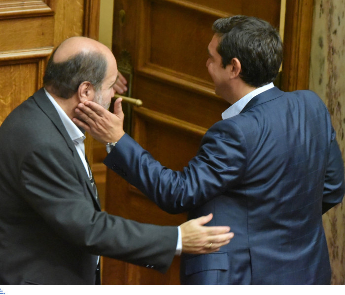 Αλεξιάδης σε Τσίπρα: Ξανασκέψου την ανάγκη για αλλαγή ρότας