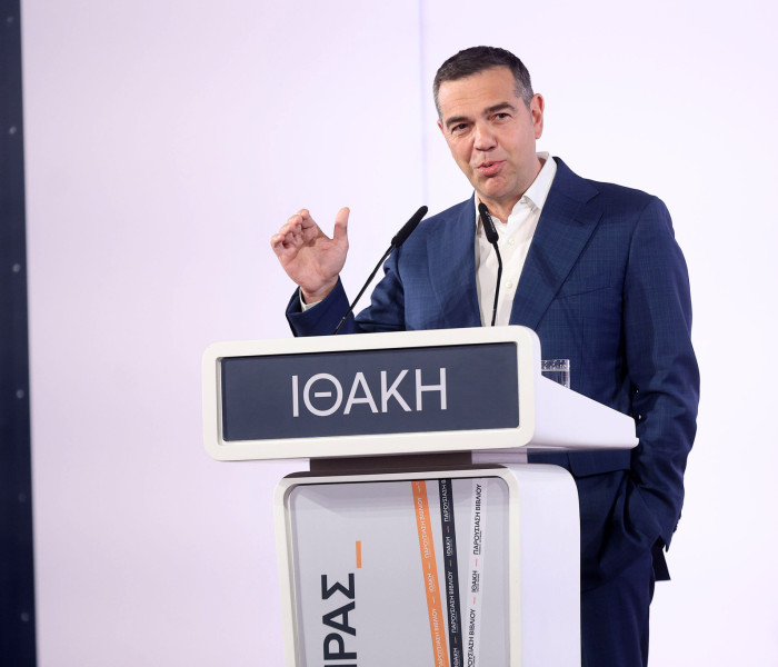Αλέξης Τσίπρας: το παλιό που μεταμφιέζεται σε «νέο» και υπόσχεται... «ξαστεριά»