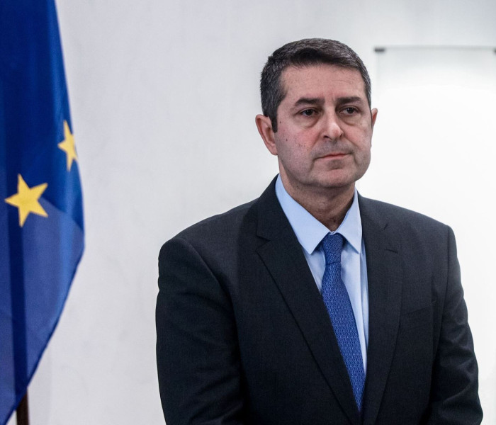 Ο Γιώργος Μυλωνάκης εμφανίστηκε σε πολιτική εκδήλωση - Επιστρέφει από Δευτέρα στο Μαξίμου