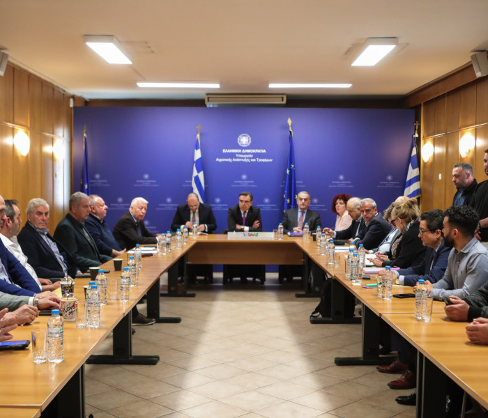 ΥΠΑΑΤ: ολοκληρώθηκε η σύσκεψη με κτηνοτρόφους, τυροκόμους, παραγωγούς και τοπικούς φορείς της Λέσβου