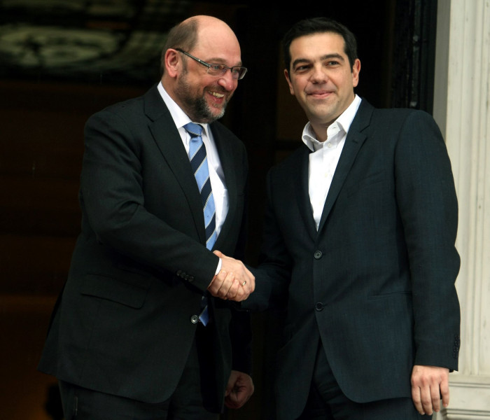 Προσωπική μαρτυρία: όταν ο Τσίπρας, εκτός από τον Γερμανό πρέσβη, καθησύχαζε και τον Σουλτς
