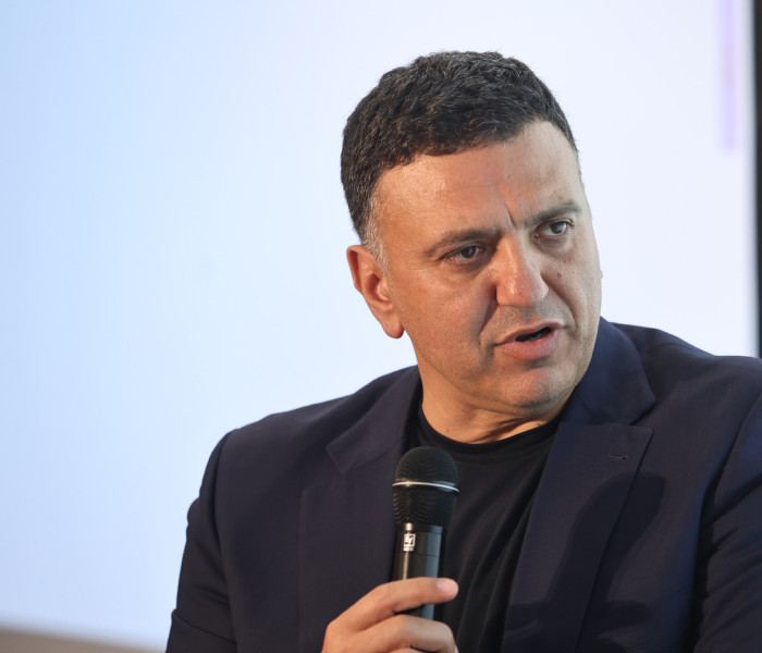 Βασίλης Κικίλιας: Ενωμένοι να δυναμώσουμε ξανά τη φλόγα της ελπίδας στις καρδιές των ανθρώπων