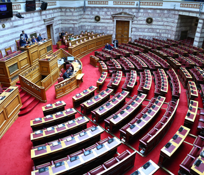 Νέοι σχηματισμοί και παλιά αδιέξοδα: πώς διαμορφώνεται η πολιτική σκακιέρα στον δρόμο προς τις εθνικές εκλογές