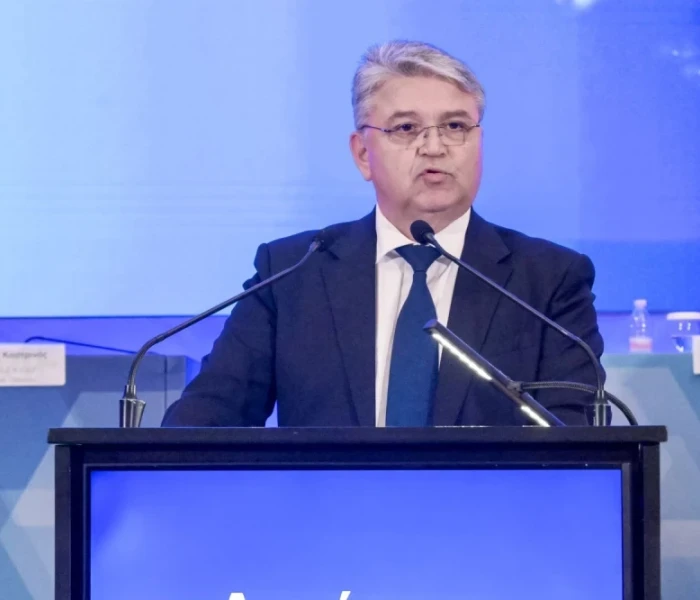 Ο Νατσιός ψάχνει σωσίβιο στην Καρυστιανού