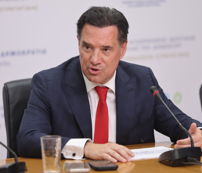 «Πολύ δεξιός μας βγαίνεις»: Η ατάκα Γεωργιάδη που έκλεψε την παράσταση στο live με τον Κασσελάκη