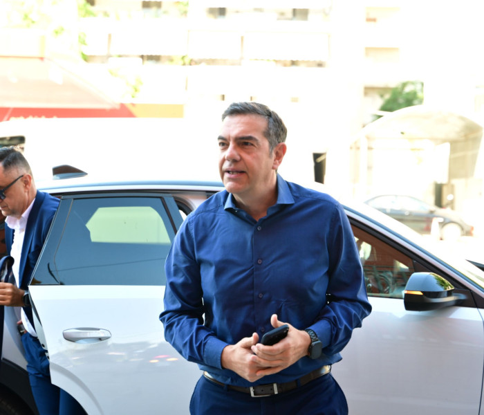 Τσίπρας αδειάζει Τσίπρα: ομολογεί ότι ετοίμαζε το κόμμα από την επομένη της εκλογικής ήττας του