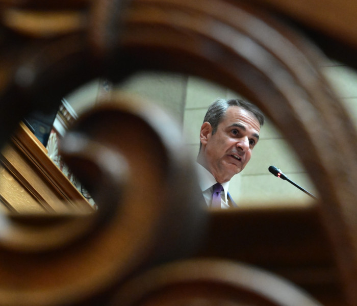 Συνεδρίαση με ολίγον... Μουντιάλ: γιατί ο Κυριάκος Μητσοτάκης παρομοίασε τη Νέα Δημοκρατία με την Ισπανία