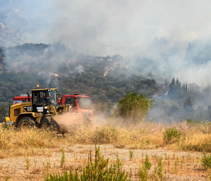 Φωτιές: τέσσερις συλλήψεις σε Αθήνα, Καλαμάτα, Εύβοια και Χίο
