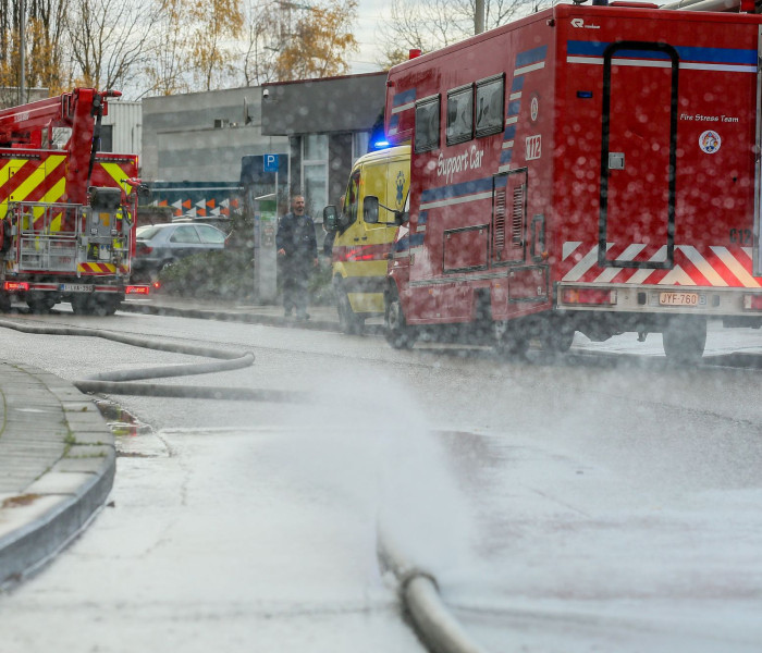 Φωτιά σε κτίριο στις Βρυξέλλες, νεκροί σε ασανσέρ και έρευνες για αγνοούμενους