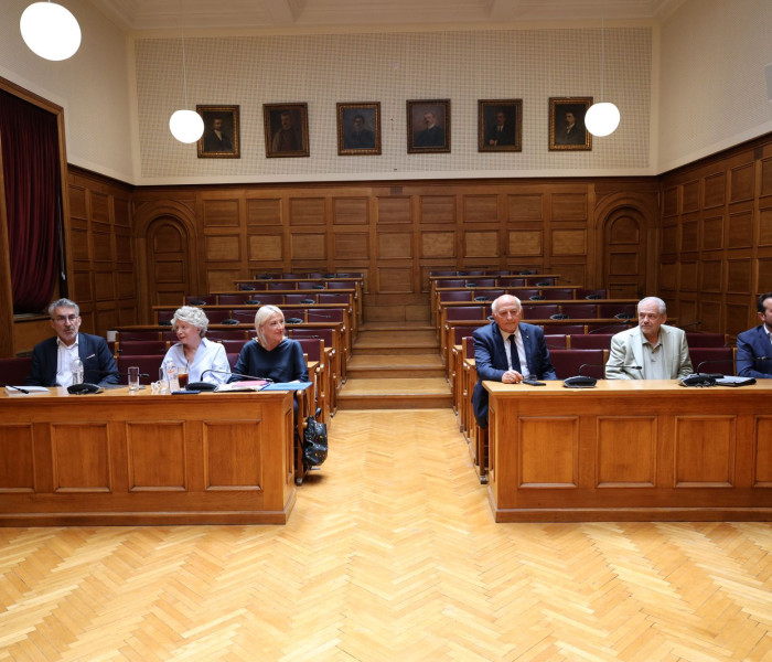 Ο άδειος ΣΥΡΙΖΑ: Με...7 βουλευτές συνεδριάζει η ΚΟ στη Βουλή