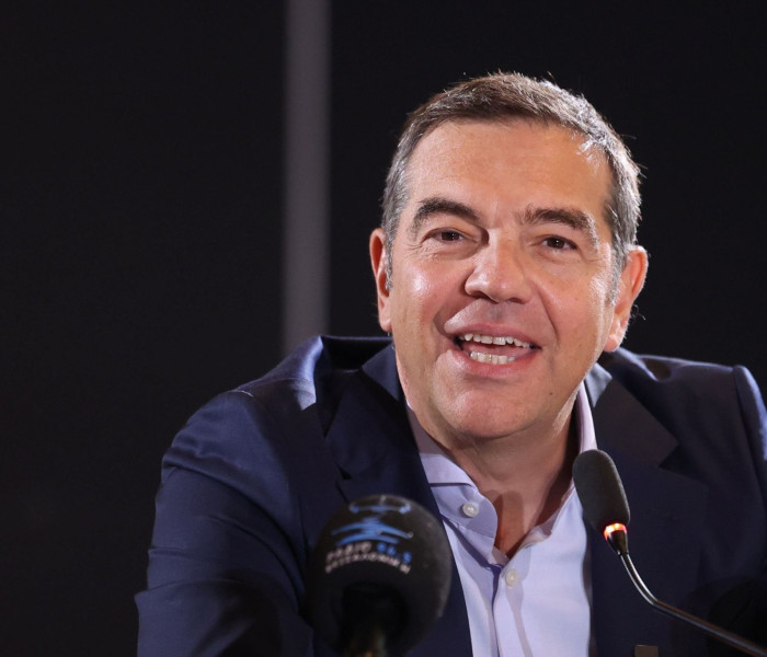 Το «καφενειακό» χιούμορ του Αλέξη Τσίπρα
